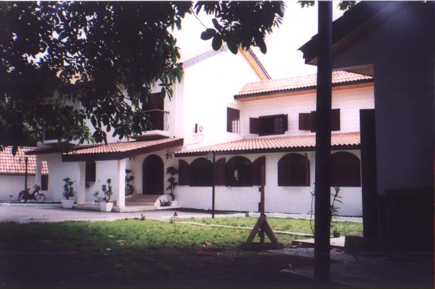 villarayess00.jpg